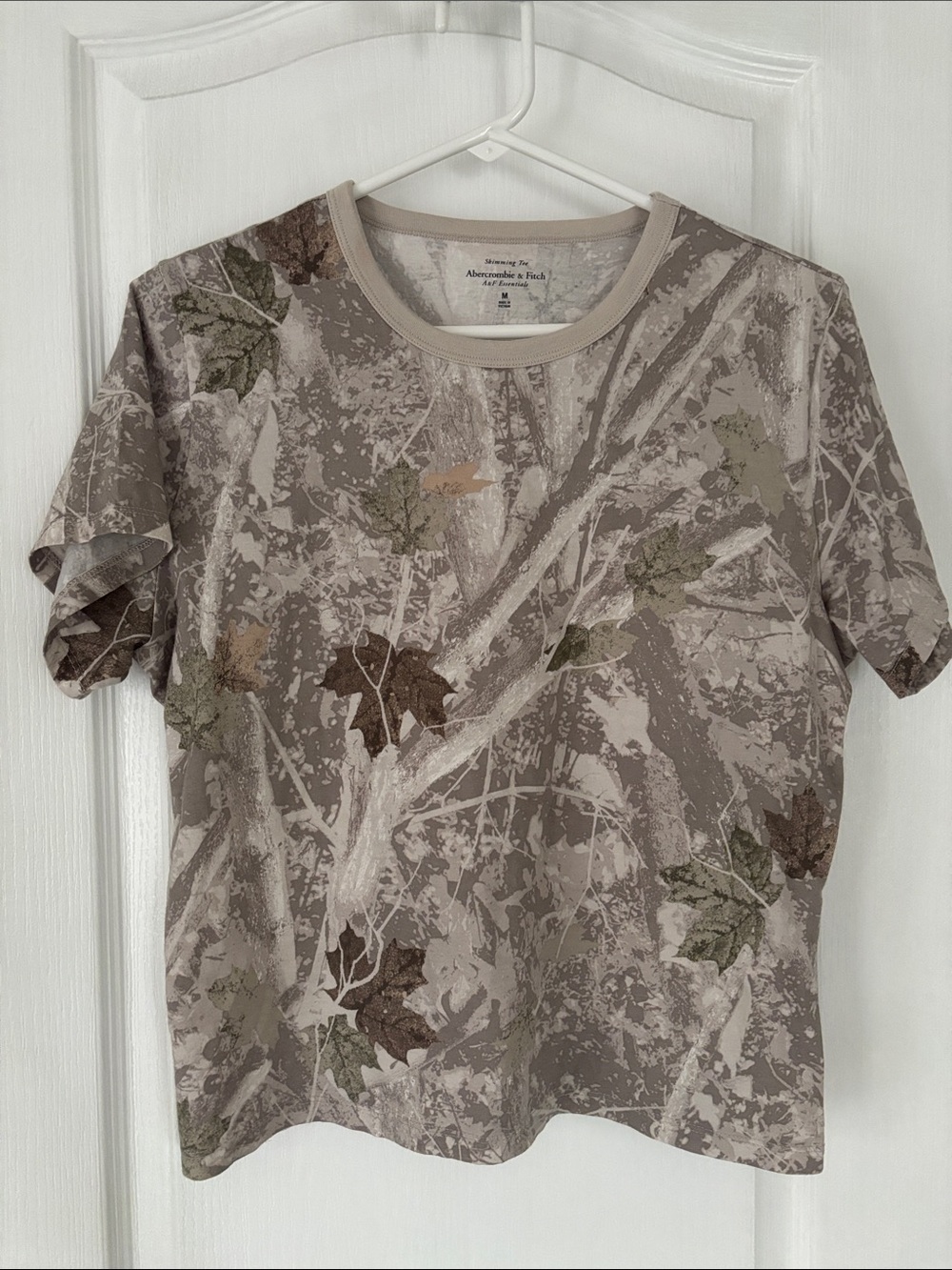 Abercrombie & Fitch women's Camouflage Skimming Tee -MEDIUM